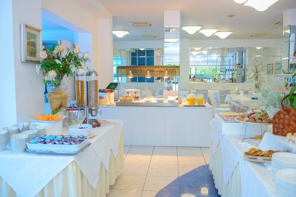 Hotel Giulietta Riccione Exterior foto